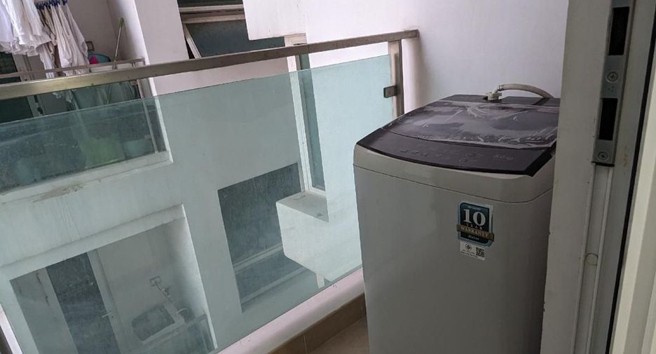 For rent 1 bed condo in Huai Khwang, Bangkok