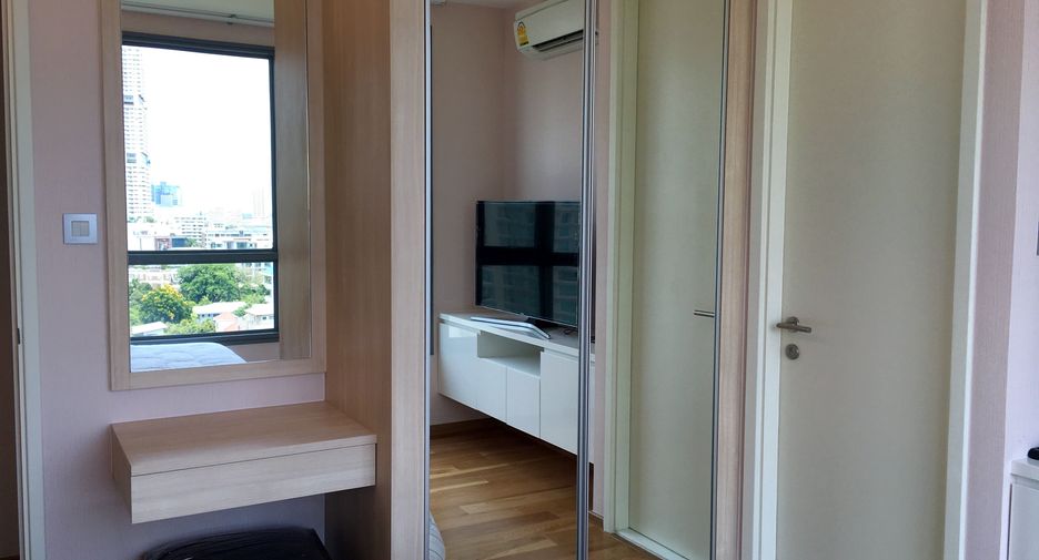Condo en alquiler de 2 habitaciones en Watthana, Bangkok