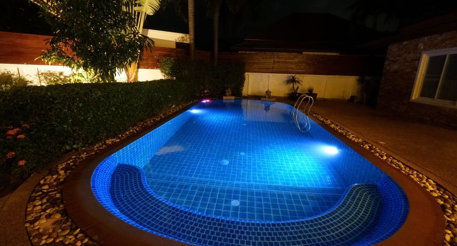 Villa en venta y en alquiler de 3 habitaciones en Mueang Phuket, Phuket