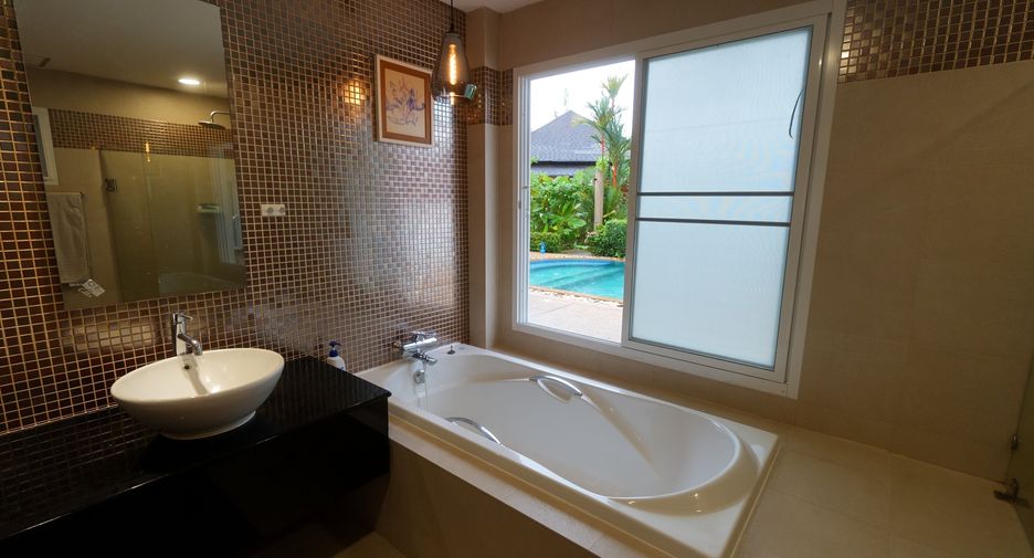 Villa en venta y en alquiler de 3 habitaciones en Mueang Phuket, Phuket