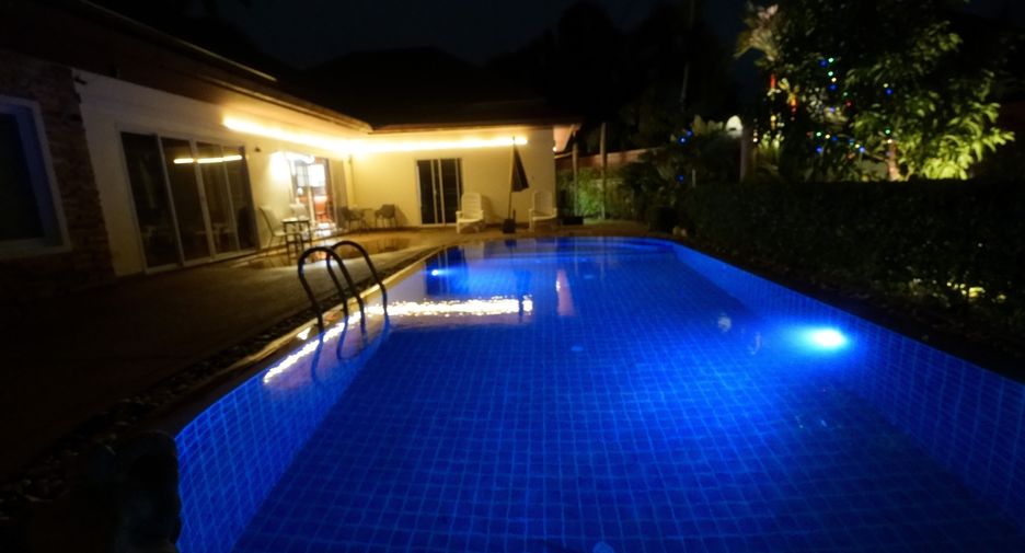 Villa en venta y en alquiler de 3 habitaciones en Mueang Phuket, Phuket