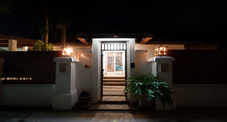 Villa en venta y en alquiler de 3 habitaciones en Mueang Phuket, Phuket