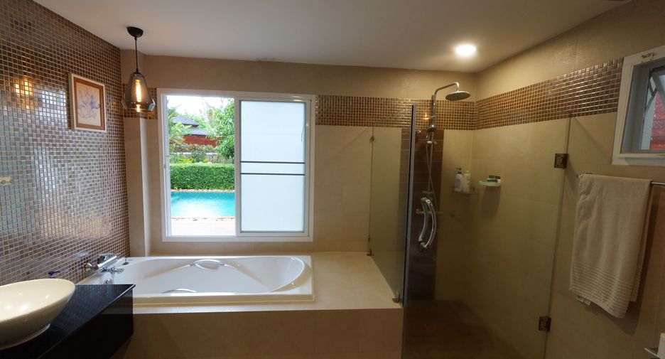 Villa en venta y en alquiler de 3 habitaciones en Mueang Phuket, Phuket