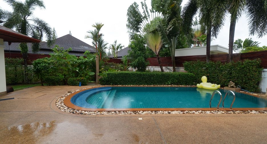 Villa en venta y en alquiler de 3 habitaciones en Mueang Phuket, Phuket