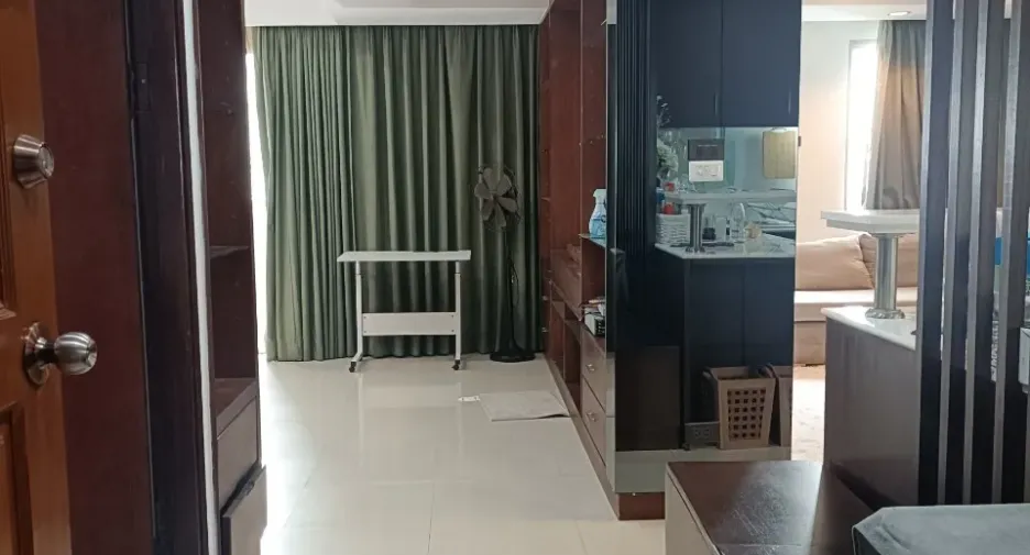 For rent 1 bed condo in Watthana, Bangkok
