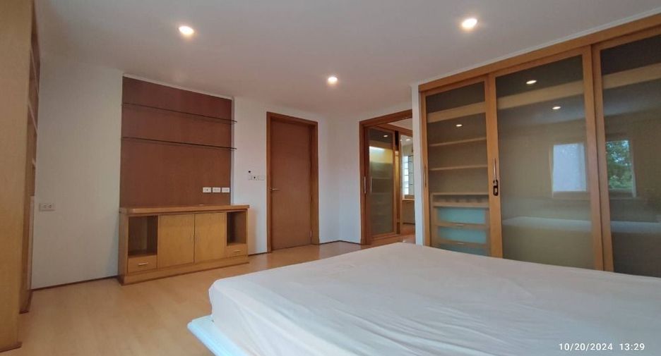 Casa en alquiler de 4 habitaciones en Saphan Sung, Bangkok