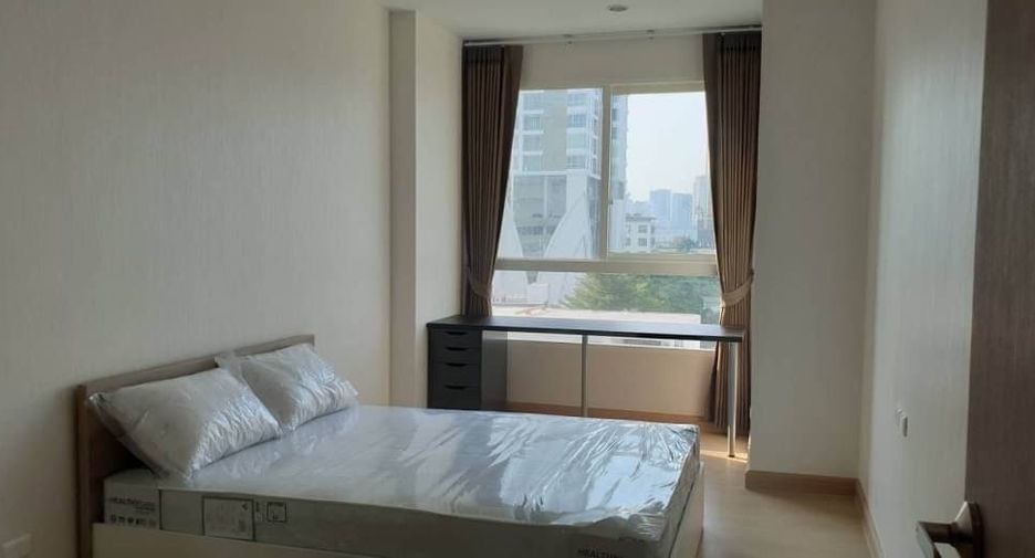 For rent 1 bed condo in Yan Nawa, Bangkok
