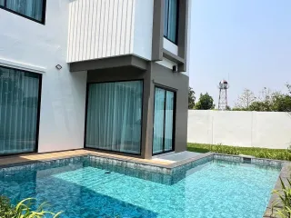 ขาย และ ให้เช่า 4 ห้องนอน วิลล่า ใน เมืองเชียงใหม่, เชียงใหม่