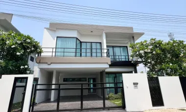 For sale and for rent 4 bedrooms villa in Mueang Chiang Mai, Chiang Mai