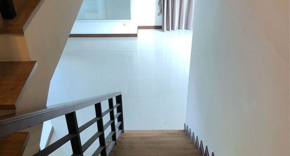 Casa en venta de 3 habitaciones en San Kamphaeng, Chiang Mai