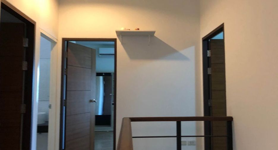 Casa en venta de 3 habitaciones en San Kamphaeng, Chiang Mai