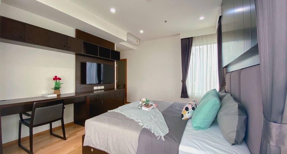 For rent 2 bedrooms condo in Khlong Toei, Bangkok