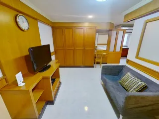 For rent studio condo in Khlong Toei, Bangkok