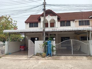 For sale 4 ベッドルーム townhouse in Saraphi, Chiang Mai