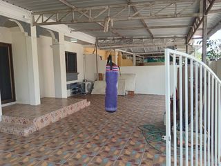 For sale 4 ベッドルーム townhouse in Saraphi, Chiang Mai