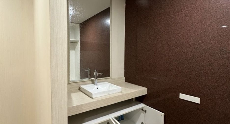 For rent office in Mueang Chiang Mai, Chiang Mai