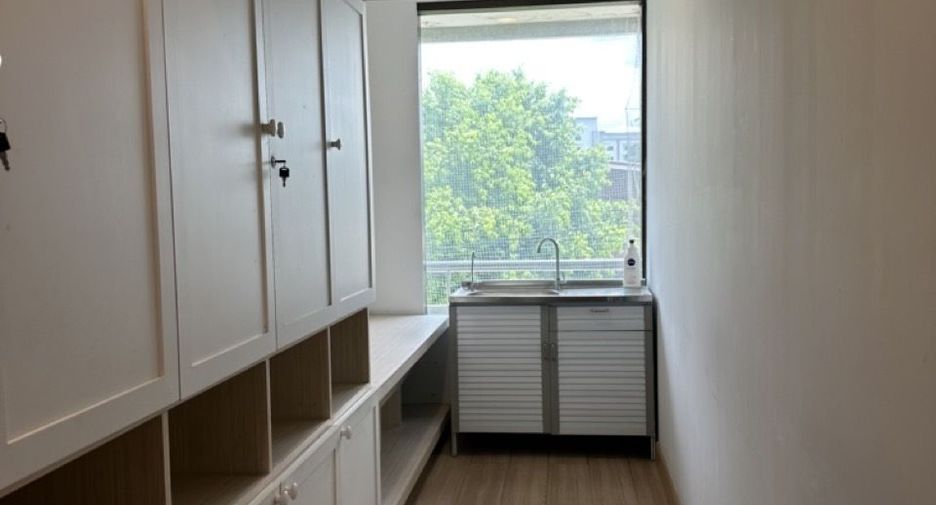 For rent office in Mueang Chiang Mai, Chiang Mai