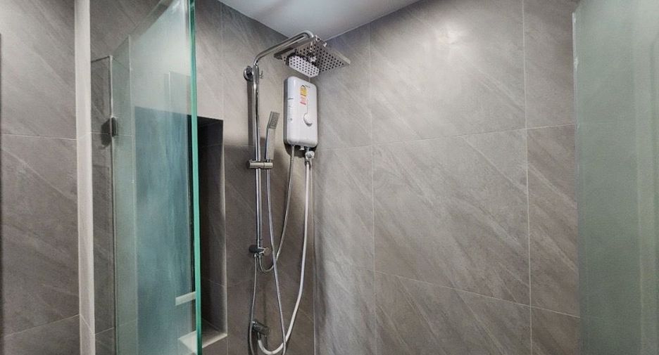 For rent 1 bed condo in Bang Rak, Bangkok