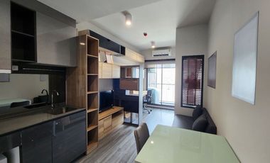 Condo en alquiler de 1 habitaciones en Bang Rak, Bangkok