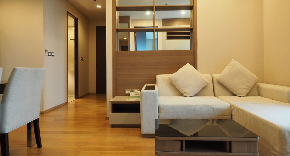 À louer 2 chambres condo à Watthana, Bangkok