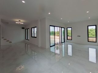 For sale 3 bedrooms townhouse in Hang Dong, Chiang Mai