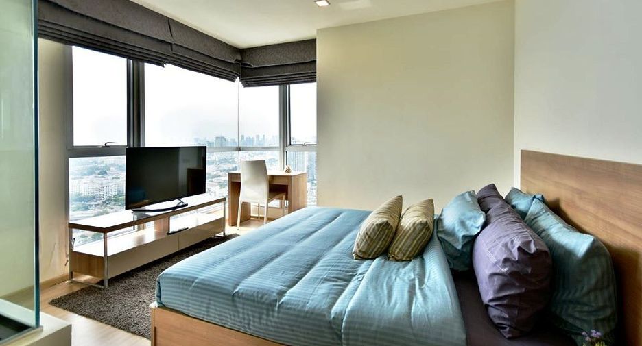 For sale 2 bedrooms condo in Phra Khanong, Bangkok