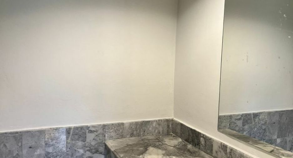 Wohnung zur Miete mit 2 Zimmer in Watthana, Bangkok