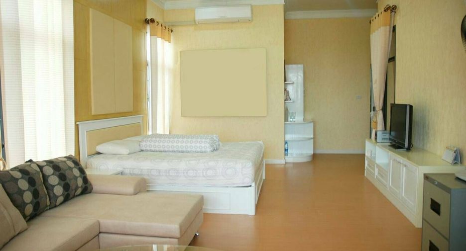 For sale 4 bedrooms house in Mueang Chiang Mai, Chiang Mai