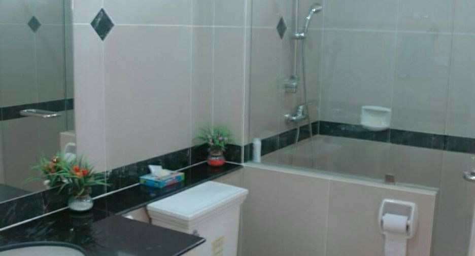 For sale 4 bedrooms house in Mueang Chiang Mai, Chiang Mai