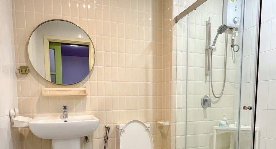 For rent 1 Beds condo in Huai Khwang, Bangkok