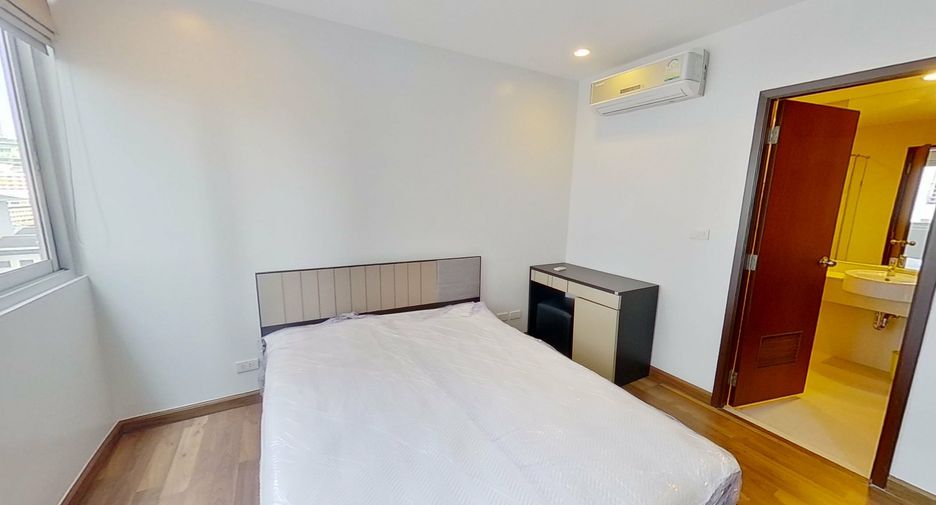For rent 2 bedrooms condo in Pathum Wan, Bangkok