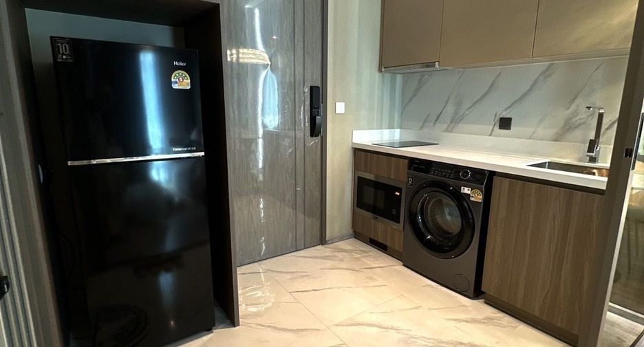 For rent 1 bed condo in Watthana, Bangkok