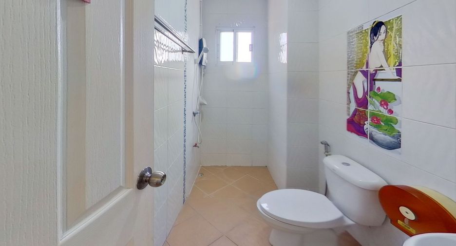 For sale 5 bedrooms townhouse in Mueang Chiang Mai, Chiang Mai