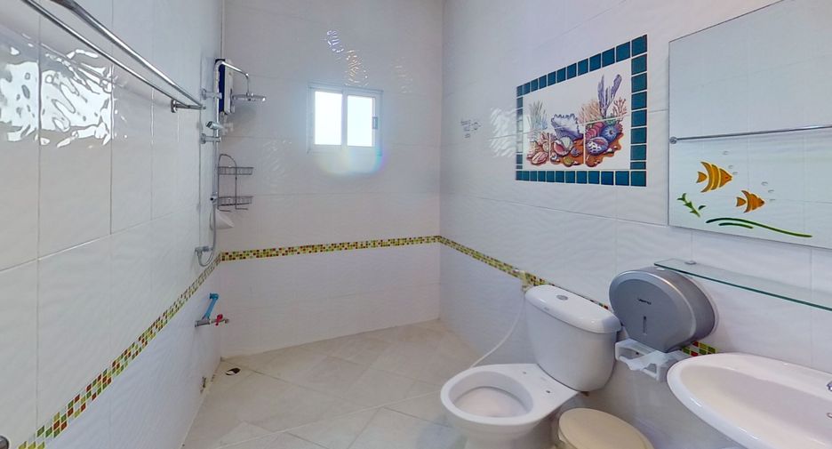 For sale 5 bedrooms townhouse in Mueang Chiang Mai, Chiang Mai