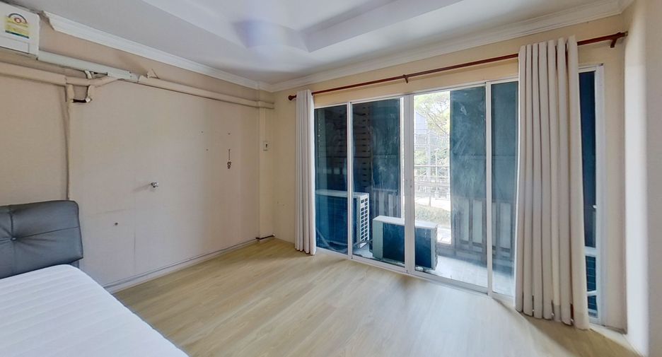 For sale 5 bedrooms townhouse in Mueang Chiang Mai, Chiang Mai