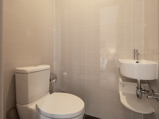 For rent studio condo in Khlong Toei, Bangkok