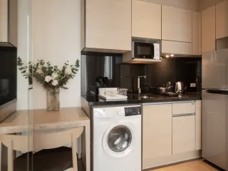 For rent studio condo in Khlong Toei, Bangkok