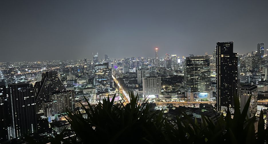 For rent 2 bedrooms condo in Bang Rak, Bangkok