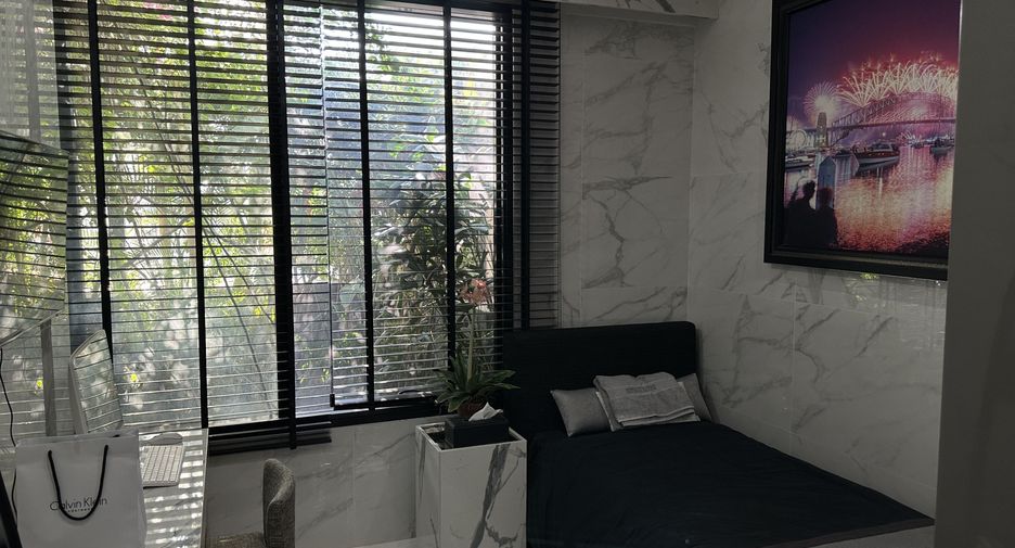 For rent 2 bedrooms condo in Bang Rak, Bangkok