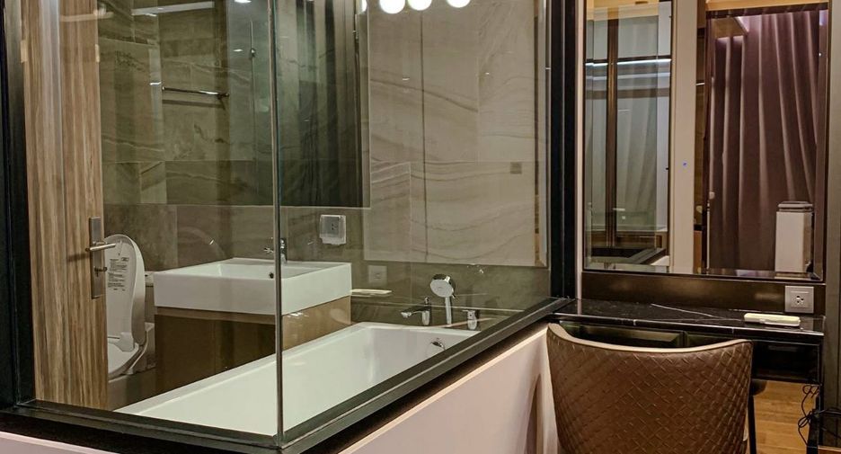 For rent 1 bed condo in Khlong Toei, Bangkok