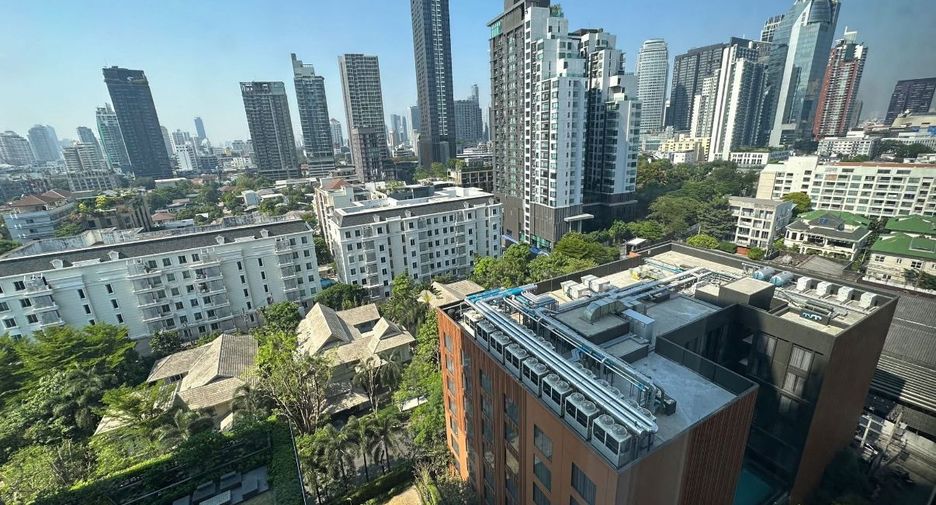 For rent 1 bed condo in Khlong Toei, Bangkok