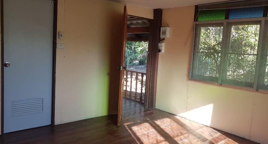 For sale 3 bedrooms house in Saraphi, Chiang Mai
