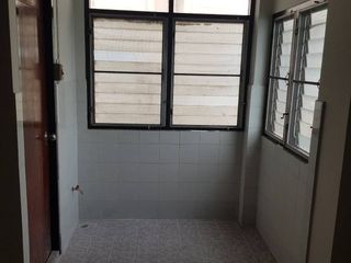For sale そして for rent 5 ベッドルーム townhouse in Khlong Toei, Bangkok