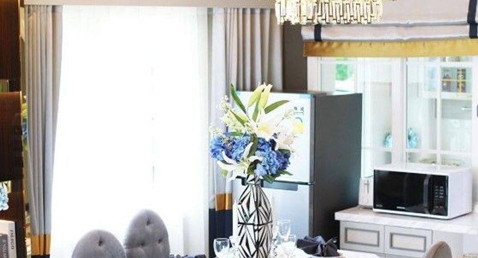For sale 4 bedrooms townhouse in Mueang Chiang Mai, Chiang Mai