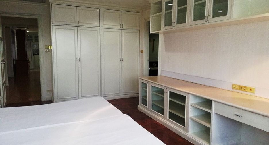 ให้เช่า 3 ห้องนอน คอนโด ใน คลองเตย, กรุงเทพฯ
