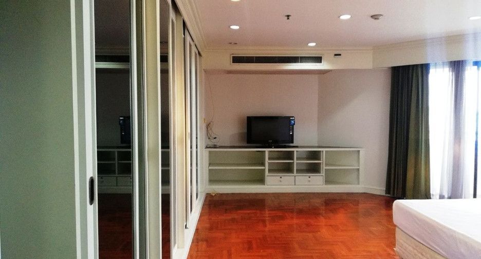 ให้เช่า 3 ห้องนอน คอนโด ใน คลองเตย, กรุงเทพฯ