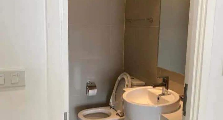 For rent 2 bedrooms condo in Yan Nawa, Bangkok