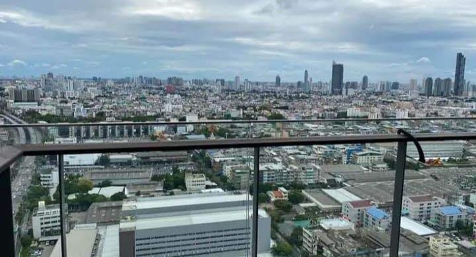 For rent 2 bedrooms condo in Yan Nawa, Bangkok