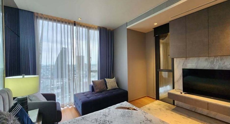 For rent 2 bedrooms condo in Khlong Toei, Bangkok