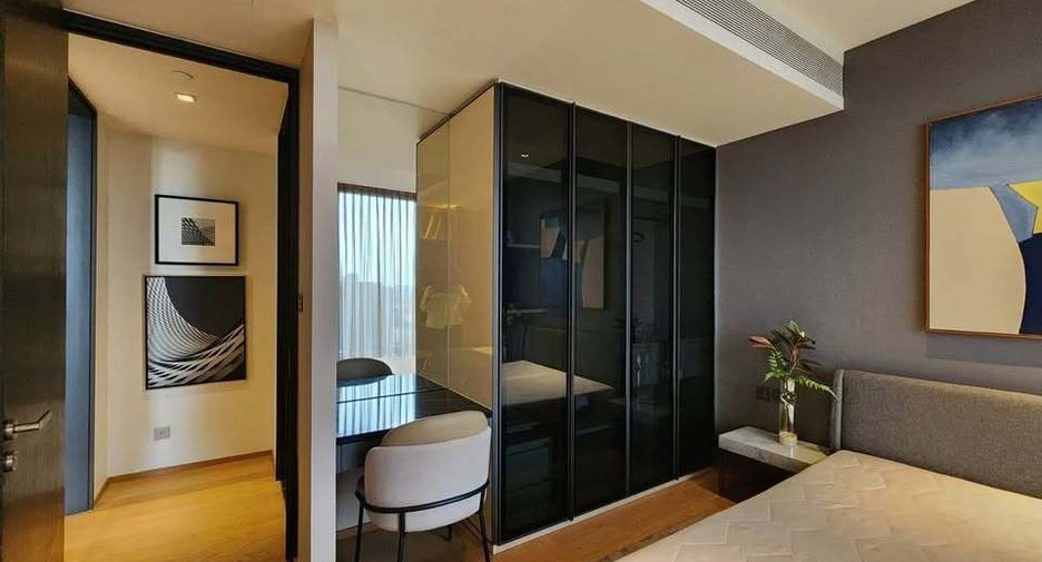 For rent 2 bedrooms condo in Khlong Toei, Bangkok